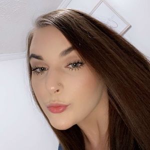 Meet your Posher, Katelyn